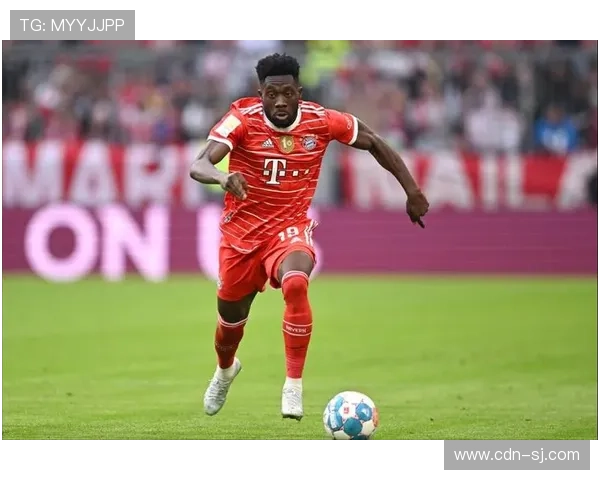 备战欧冠之路拜仁全队合练格纳布里基米希状态回暖